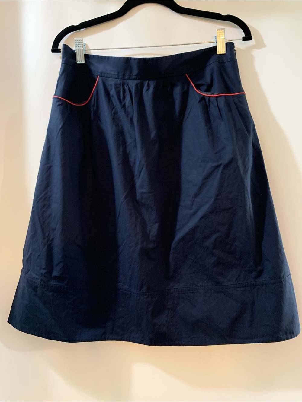 Theory Navy A-Line Skirt with Red Piping and pockets